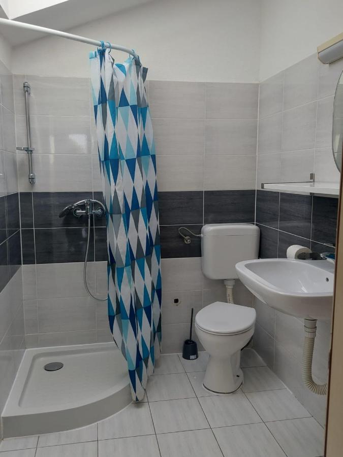 Apartment Ivana Кърк Екстериор снимка