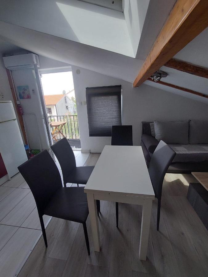 Apartment Ivana Кърк Екстериор снимка
