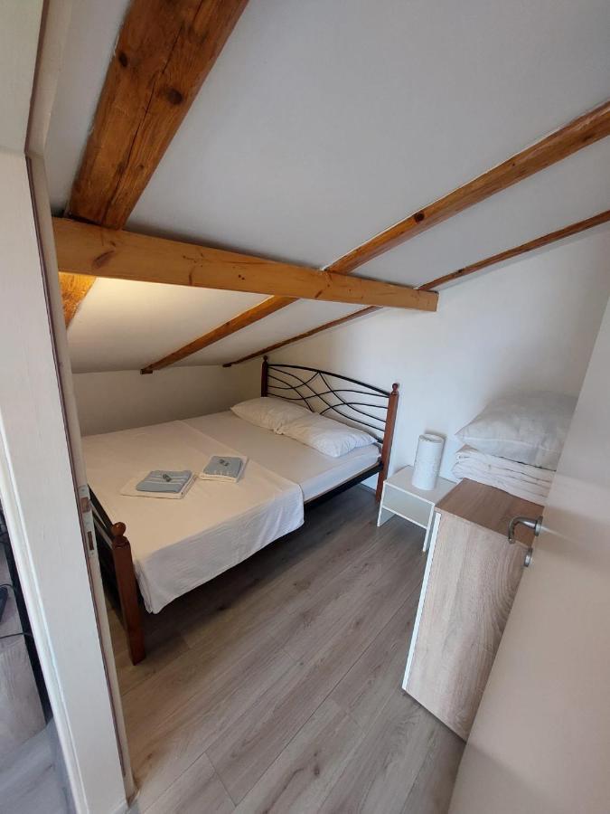 Apartment Ivana Кърк Екстериор снимка