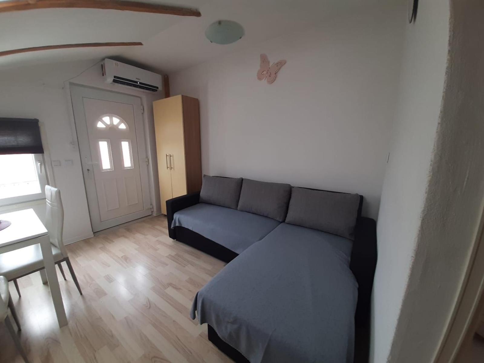 Apartment Ivana Кърк Стая снимка