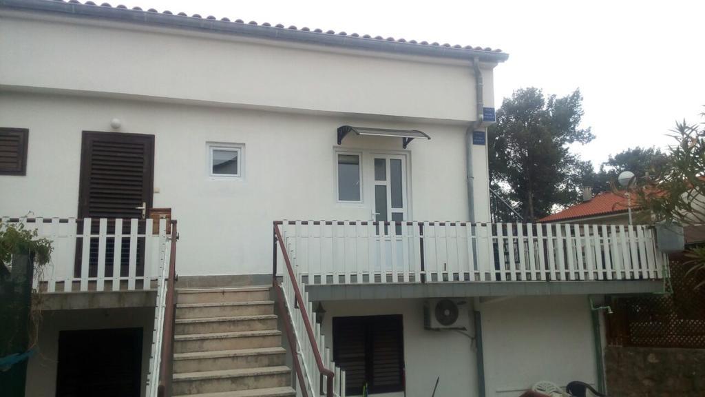 Apartment Ivana Кърк Екстериор снимка